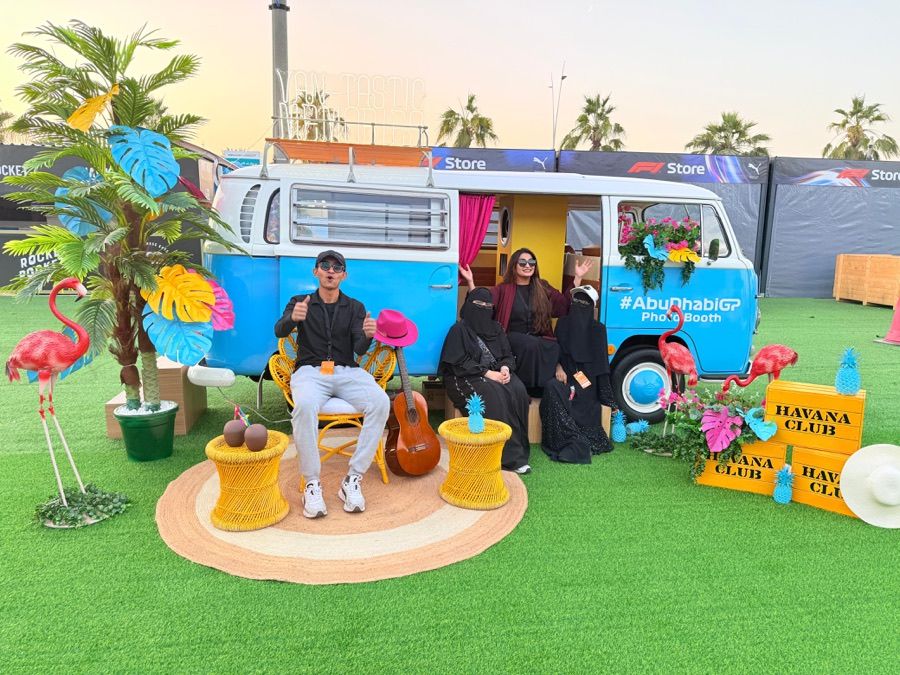 Van Photobooth: F1 Abu Dhabi Grand Prix, Yas Marina Circuit