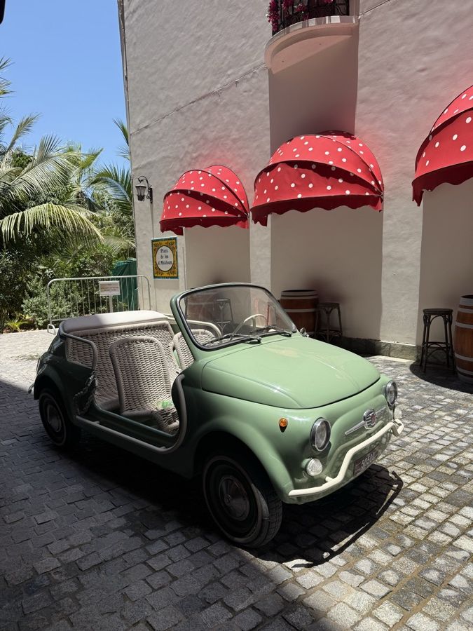 Custom Event Displays: Cote d'Azur Hotel, The World Islands, Dubai