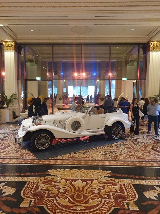 Custom Event Displays: Hotel Lobby Showcase, Dubai